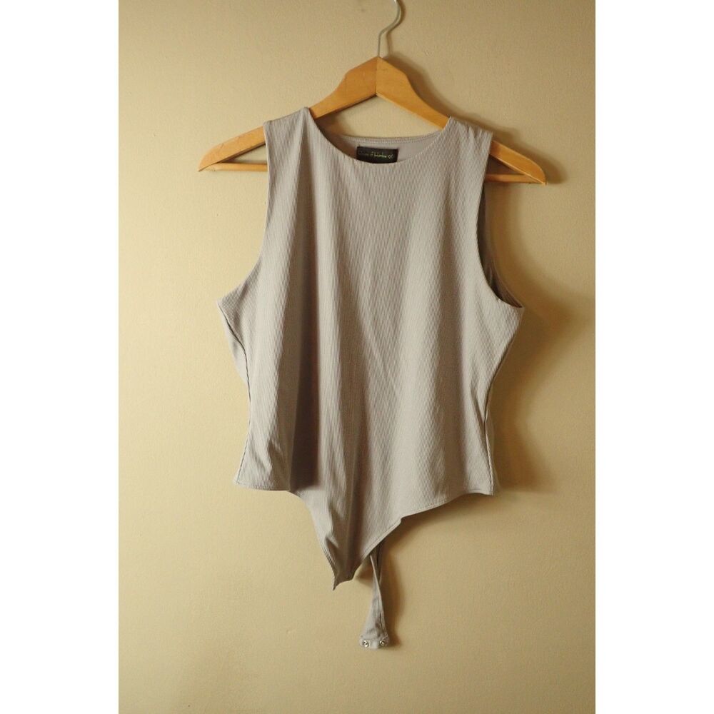 House of Harlow 1960 Women's Size L Gray Ribbed Scoop Neck Sleeveless Bodysuit